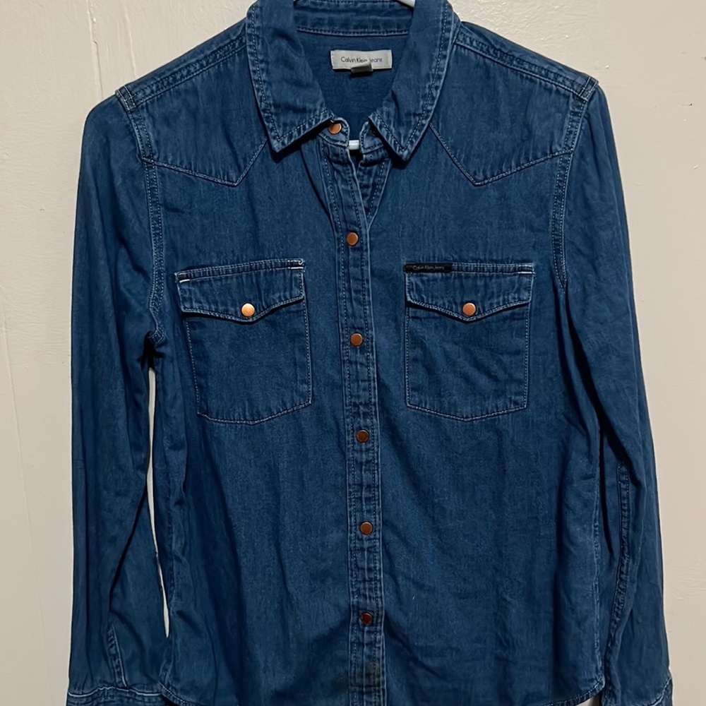 Calvin Klein womens button shirt